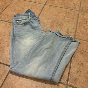 Denizen Levi’s high rise slim crop jeans size 4/27